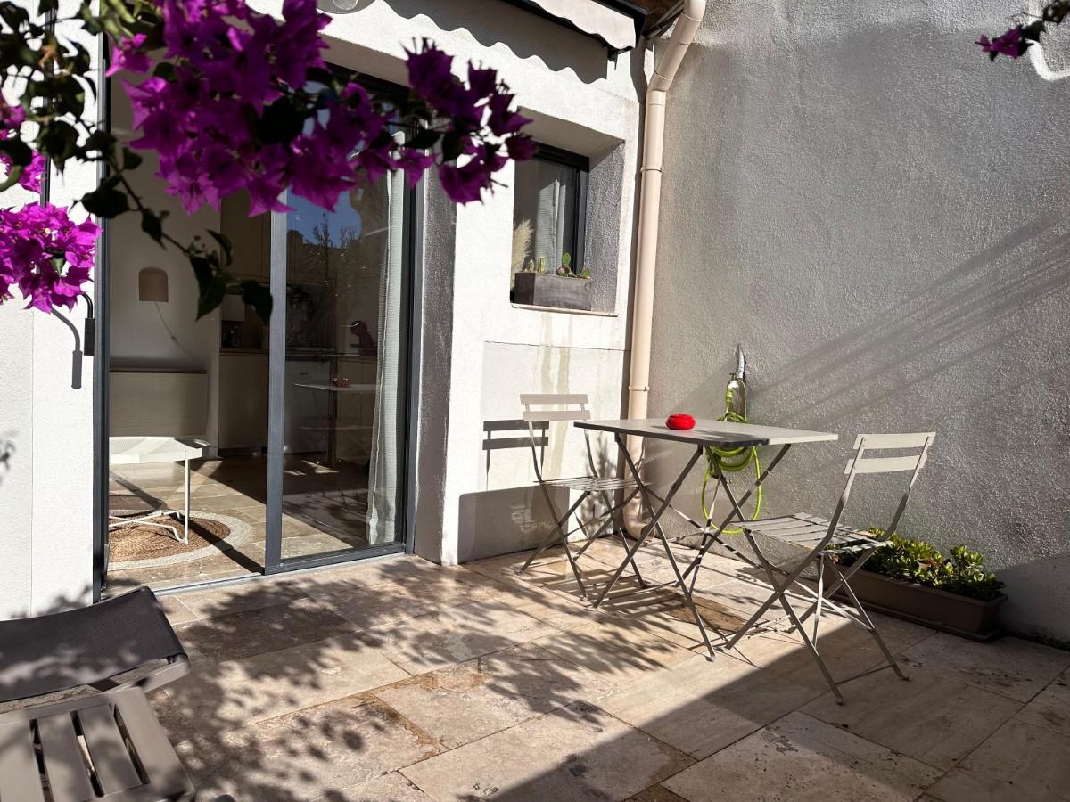 Appartements 3 Etoiles Terrasse Ou Patio Intra-Muros Aigues-Mortes Exteriör bild