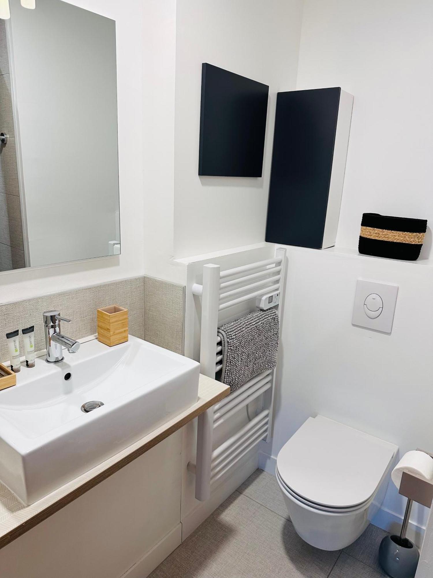Appartements 3 Etoiles Terrasse Ou Patio Intra-Muros Aigues-Mortes Exteriör bild