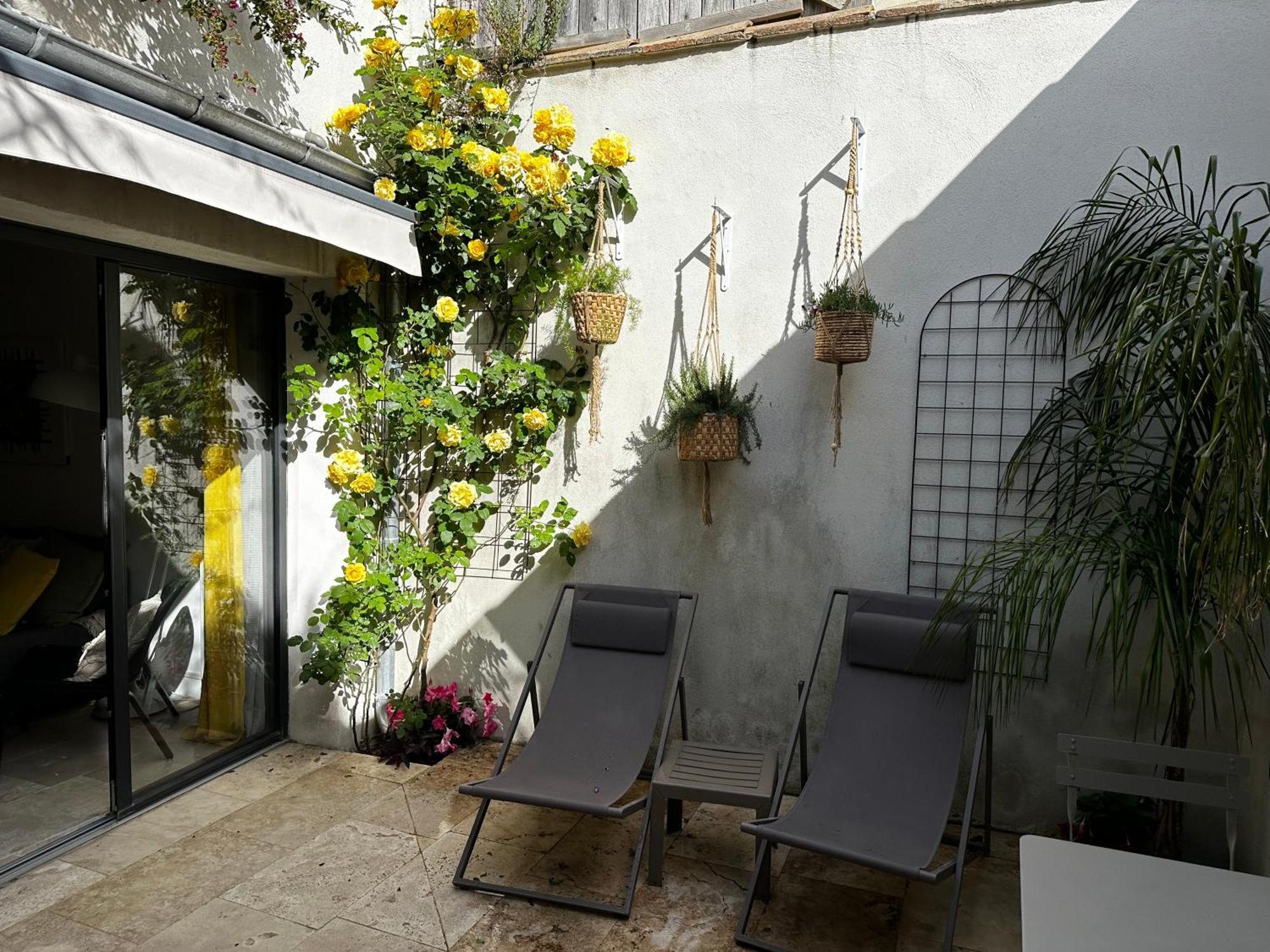 Appartements 3 Etoiles Terrasse Ou Patio Intra-Muros Aigues-Mortes Exteriör bild